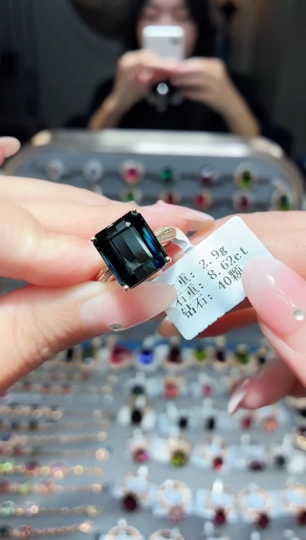 18K金镶嵌戒指碧玺8.62ct
