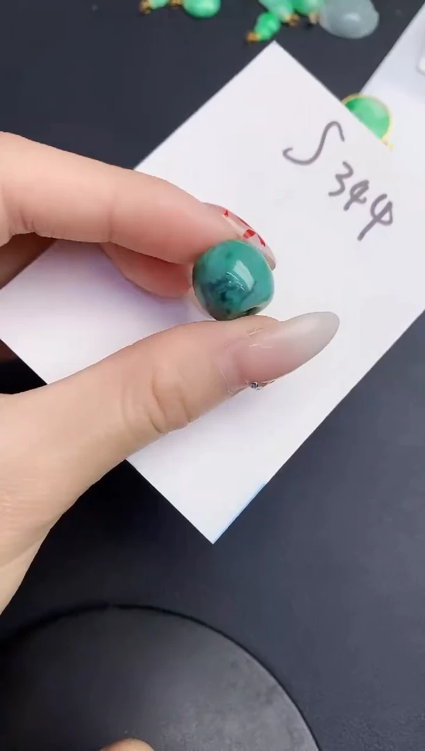 【闪购商品】翡翠颈饰未镶嵌0000000000