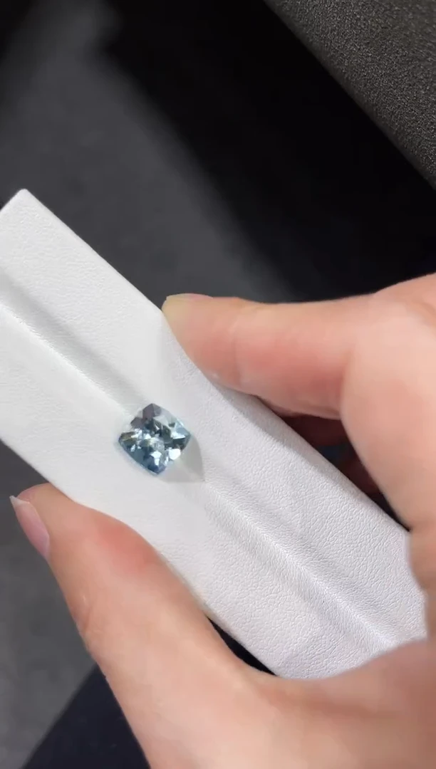 未镶嵌笔搁海蓝宝石2.89ct