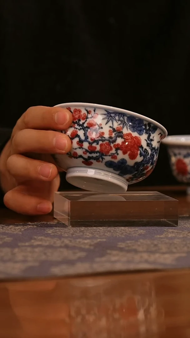 瓷姑娘-子君堂青花釉里红松竹梅炉式杯