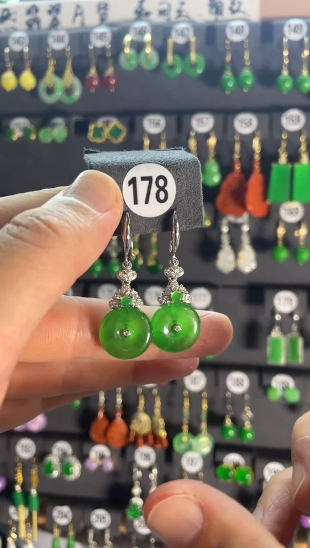 【闪购商品】翡翠耳饰银S925镶嵌178.....