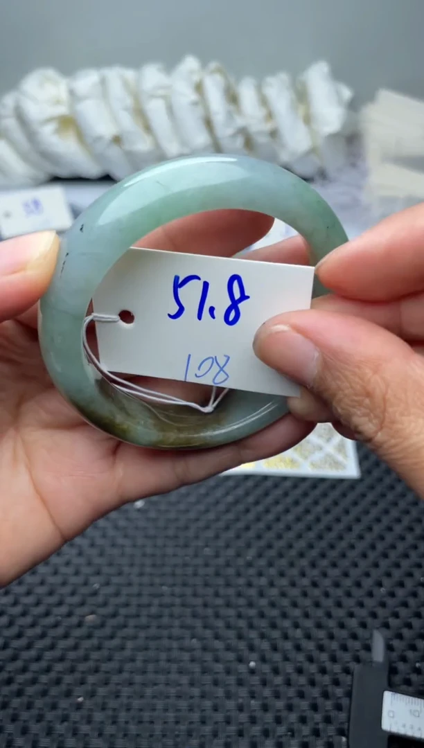 未镶嵌手镯翡翠108