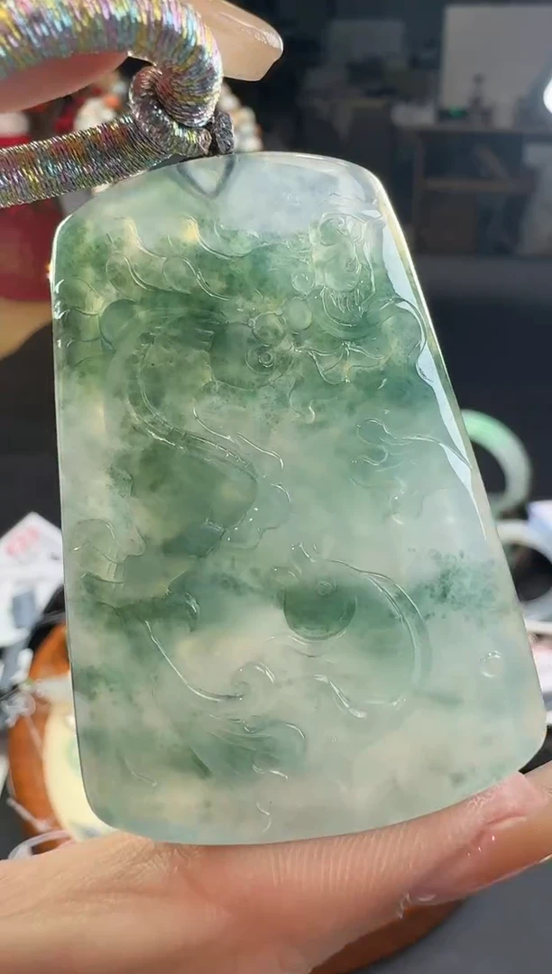 【闪购商品】翡翠颈饰未镶嵌挂件