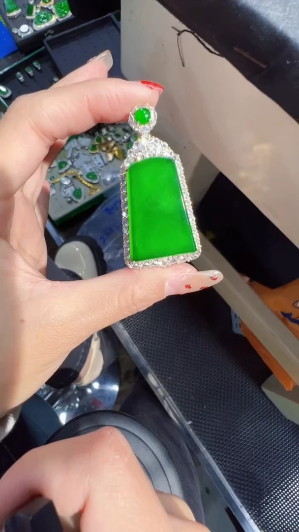 【闪购商品】定制翡翠未镶嵌无事牌商品多样性发货1