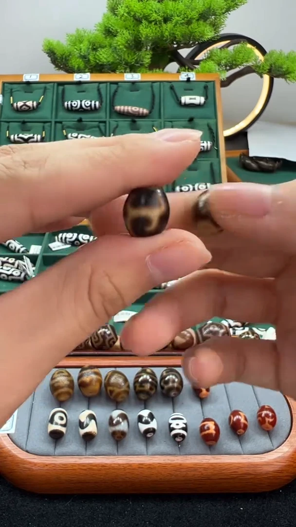 玛瑙/玉髓（覆膜）颈饰未镶嵌22.（微瑕随机发货）