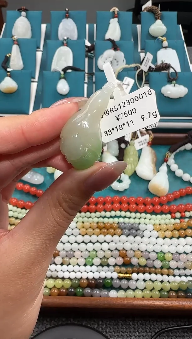 颈饰未镶嵌和田玉RS