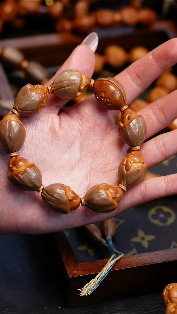 【闪购商品】橄榄核吊坠苏工橄榄核