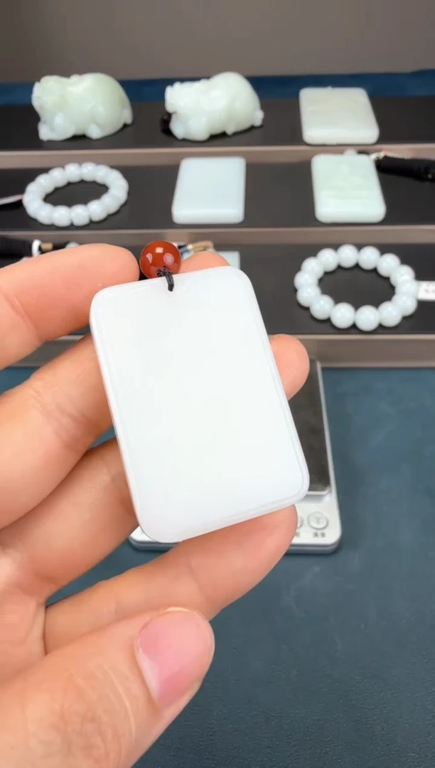 和田玉未镶嵌颈饰1