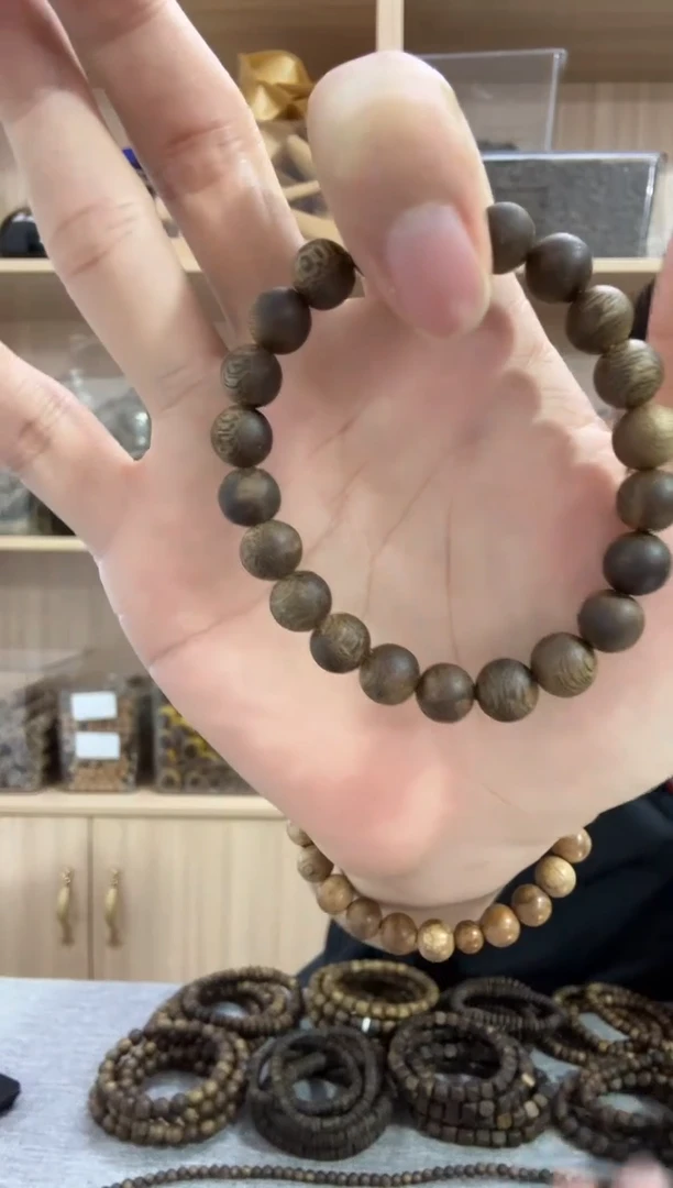 沉香碎屑沉香09圆珠单圈5克+ 多样性发其一