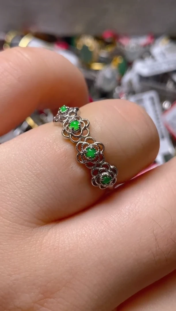 银S925镶嵌戒指翡翠百内无证书