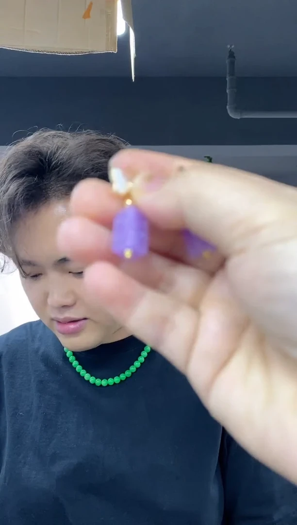 未镶嵌翡翠耳饰多样性发其一颜色微差