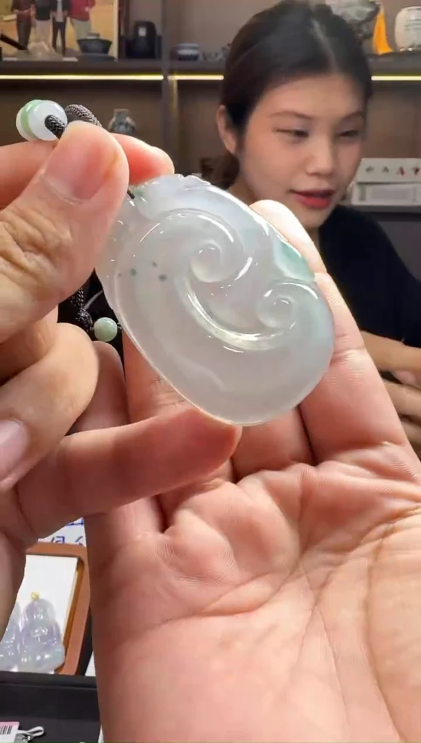 颈饰未镶嵌翡翠12123