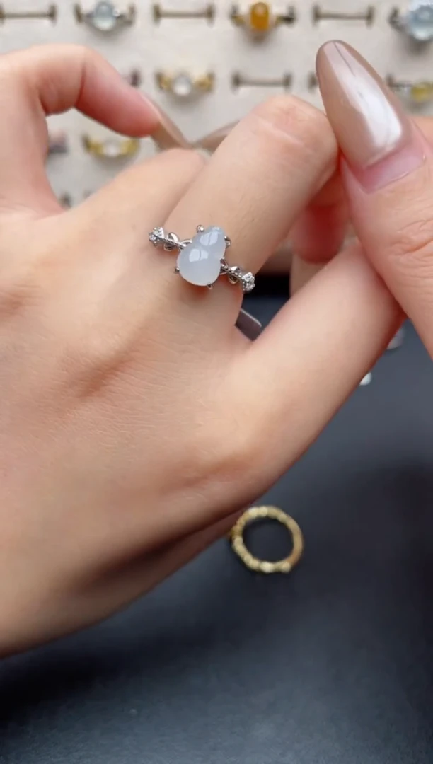 银S925镶嵌戒指翡翠一物一证一礼盒