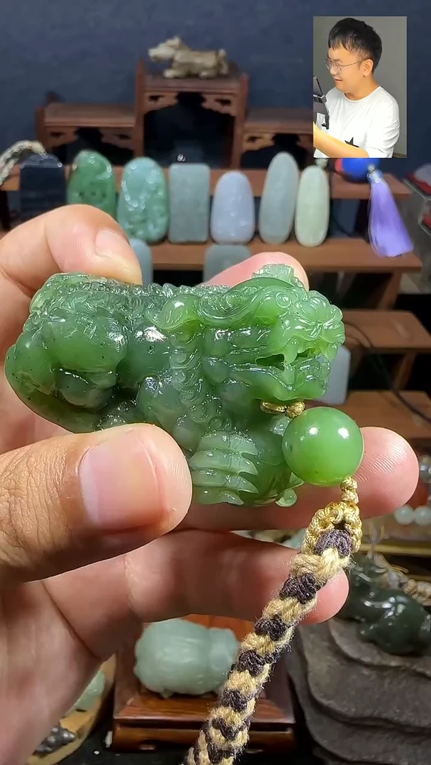 和田玉未镶嵌颈饰两****睡1