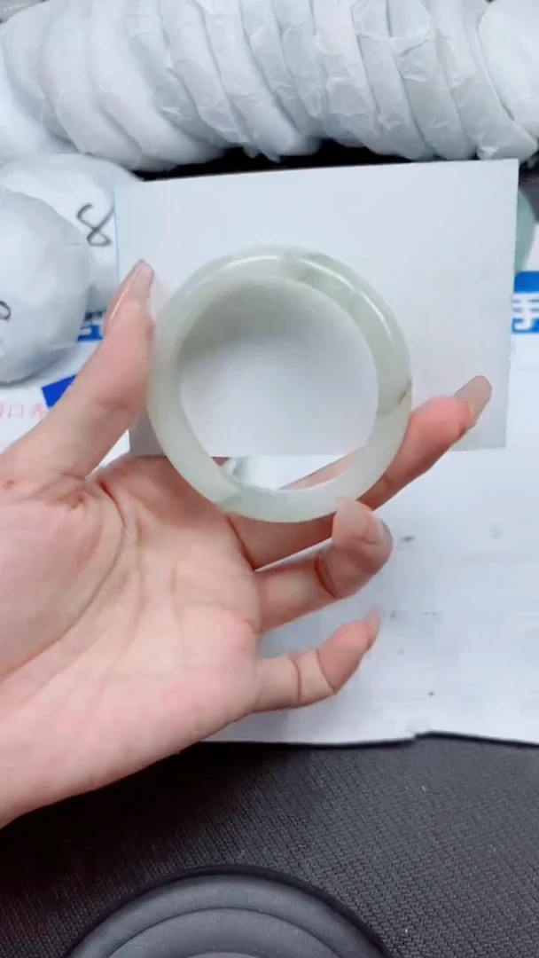 石英质玉手镯未镶嵌A83-52.53