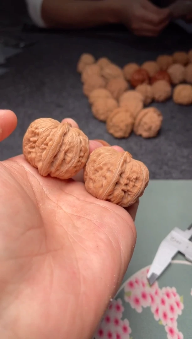 把件文玩核桃a249  元宝