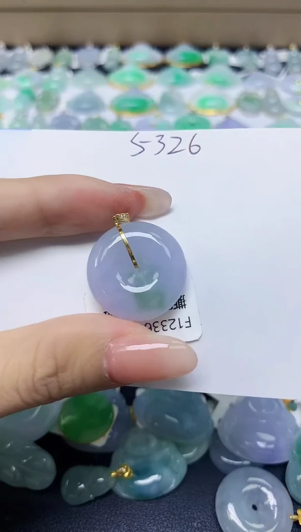 翡翠18K金镶嵌颈饰 天然缅甸翡翠A货