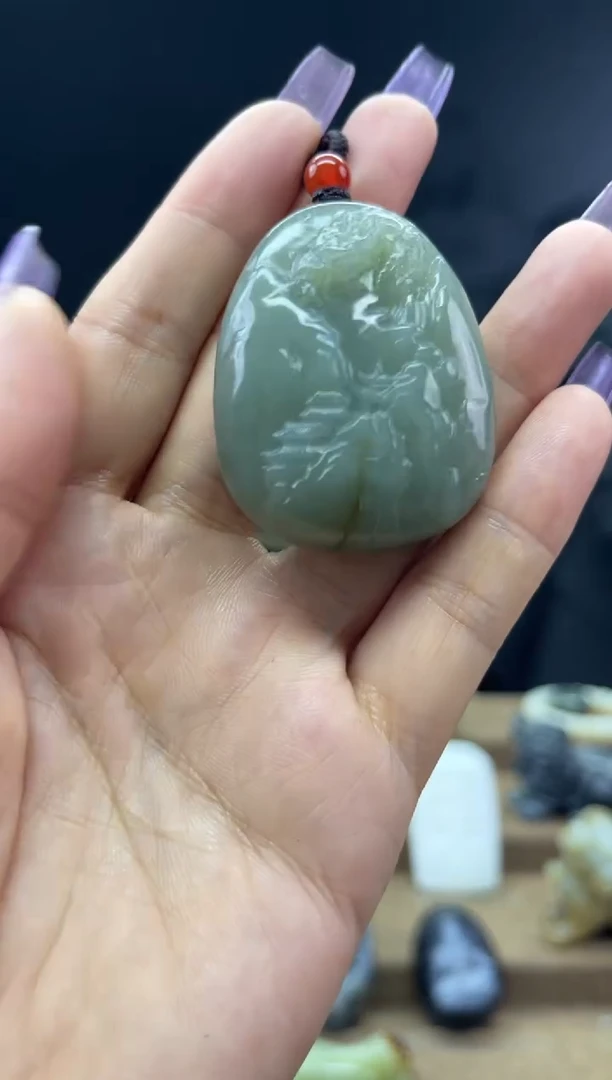 颈饰未镶嵌和田玉1