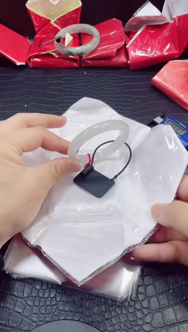 非金属无小哥38号手镯56.3圈口