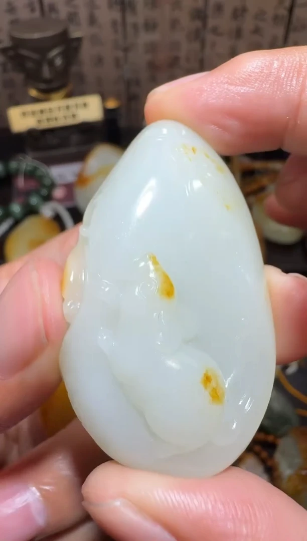 未镶嵌和田玉挂件和田玉