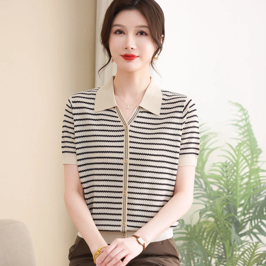 2025中老年女装阔太太薄款短袖T恤50岁妈妈夏装新款洋气冰丝上衣