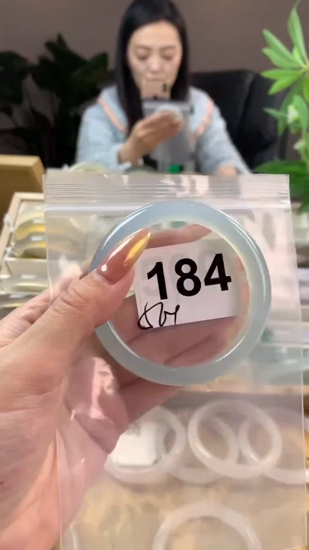 【闪购商品】玛瑙/玉髓手镯未镶嵌184