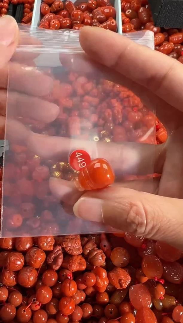 【闪购商品】南红玛瑙颈饰未镶嵌1