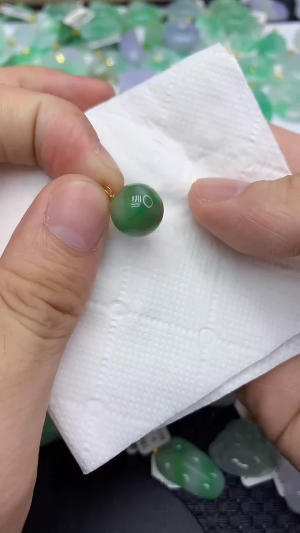 翡翠18K金镶嵌颈饰天然缅甸A货翡翠