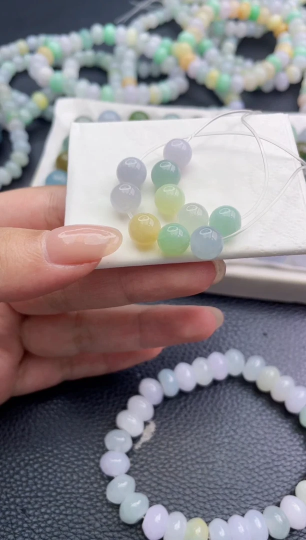 未镶嵌定制翡翠无*珠子