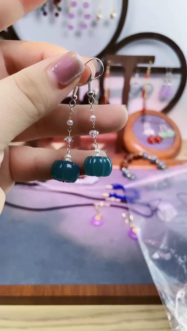 银S925镶嵌翡翠耳饰213000