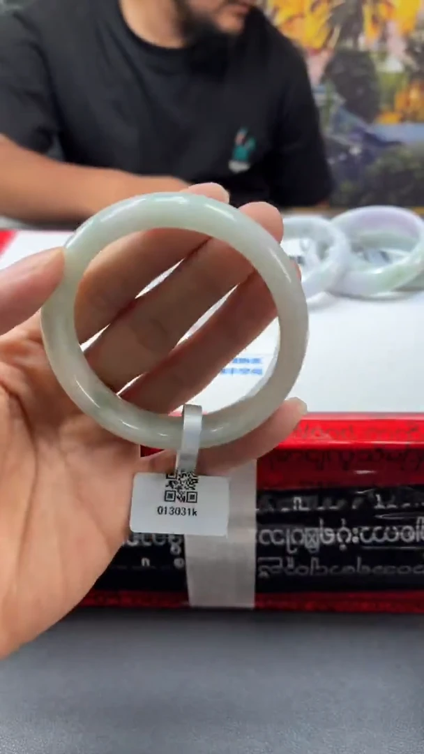 未镶嵌手镯翡翠手镯38