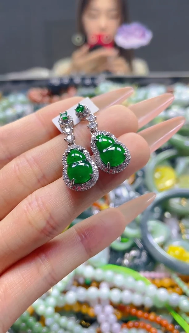 颈饰未镶嵌翡翠/Q/翡翠A货，一件也是批发价