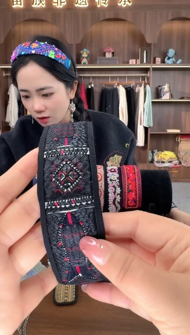 刺绣扶光苗绣传承L30