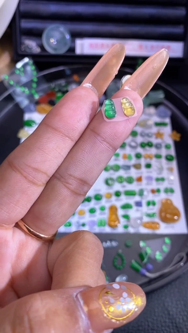 未镶嵌挂件翡翠豆子