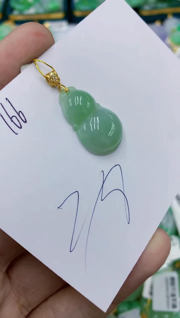 翡翠未镶嵌颈饰1111111111