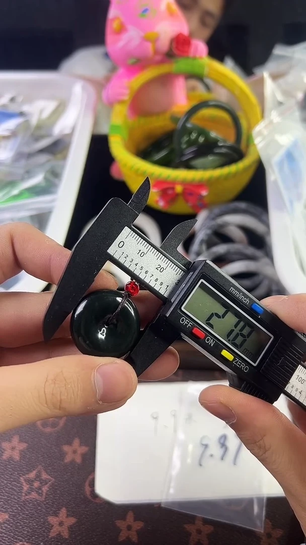 颈饰未镶嵌和田玉多样性发货