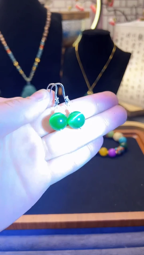 【闪购商品】碧玺猫眼耳饰银S925镶嵌E371