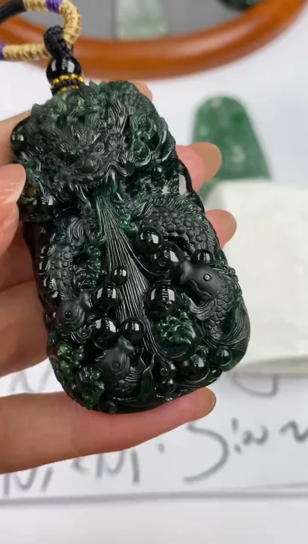 未镶嵌挂件翡翠305396       多人