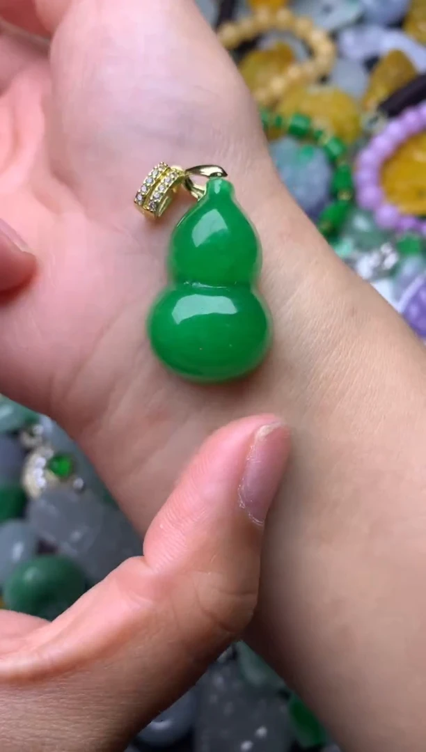 颈饰未镶嵌翡翠缅甸翡翠吊坠