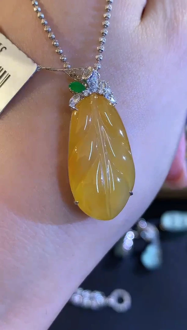 吊坠(不含链)18K金镶嵌翡翠a182
