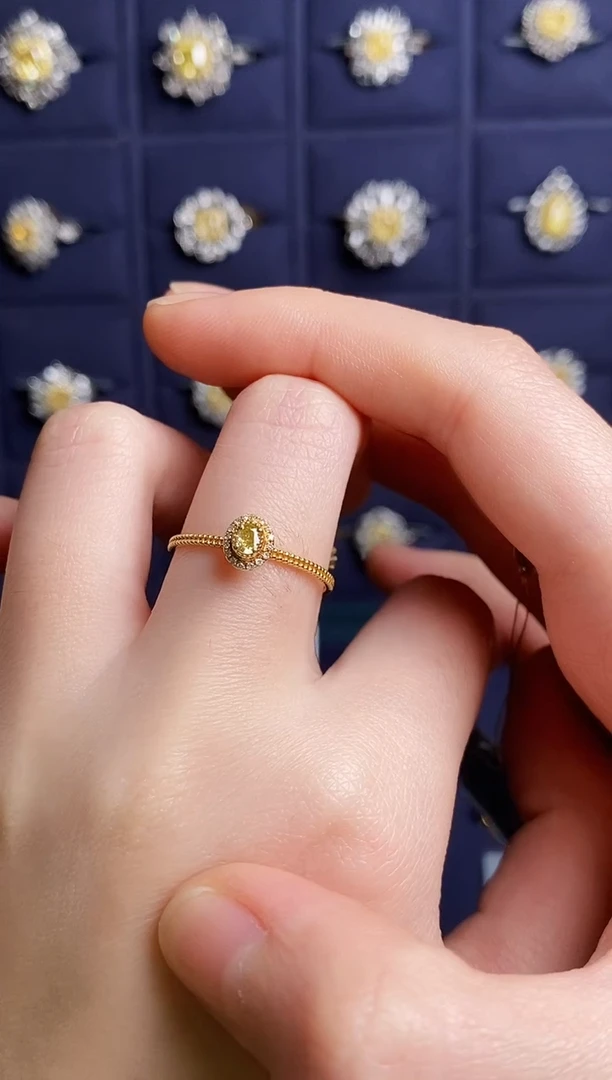 18K金镶嵌戒指钻石4