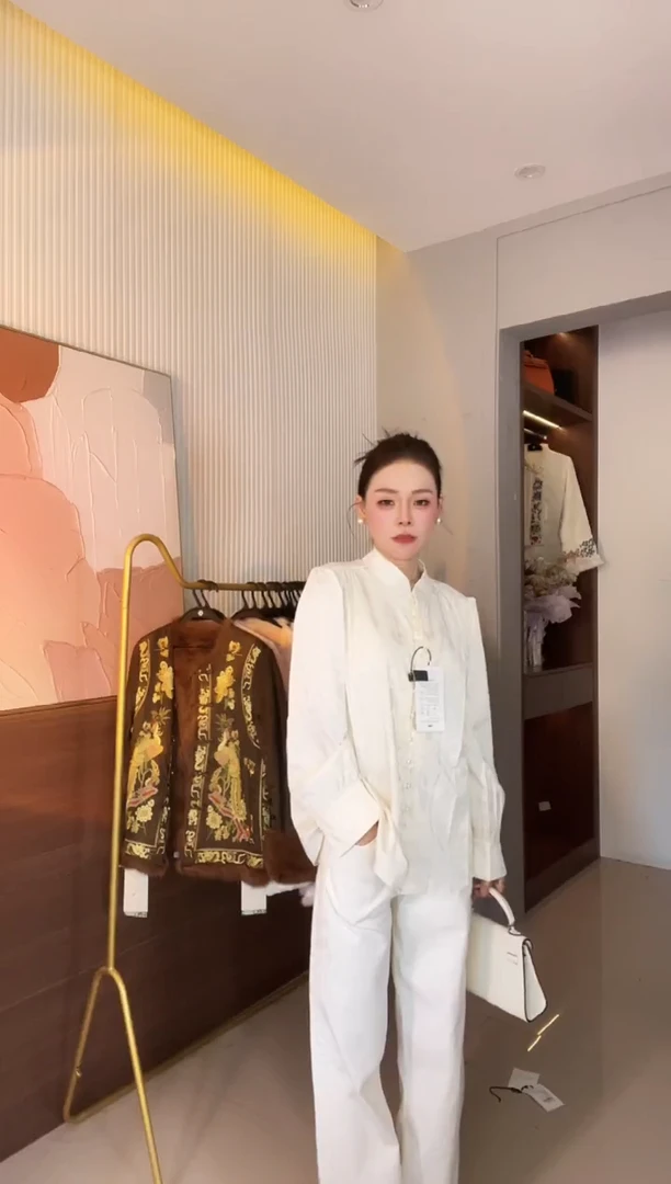 2401022 白色上衣 L105-120