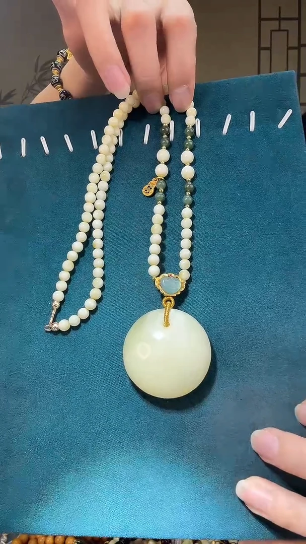 【闪购商品】琥珀裸石未镶嵌A0215天然蜜蜡