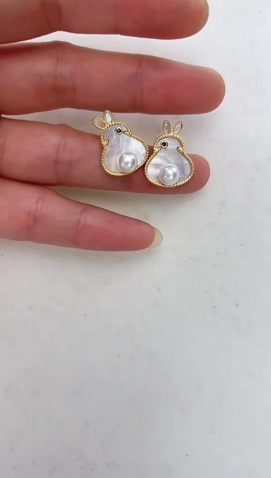 【闪购商品】淡水珍珠耳饰合金小兔