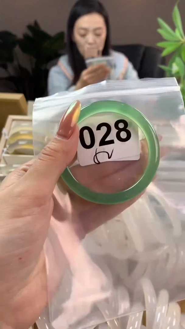 【闪购商品】玛瑙/玉髓手镯未镶嵌028