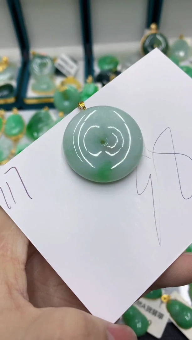 【闪购商品】翡翠颈饰18K金镶嵌号链接