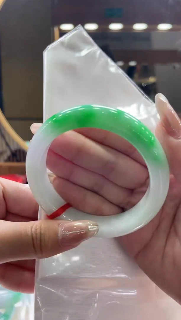 翡翠手镯未镶嵌天然缅甸A货翡翠手镯54.1正圈棉线