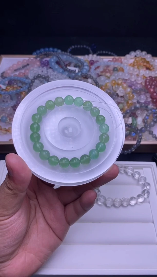 水晶手串未镶嵌8mm绿萤石