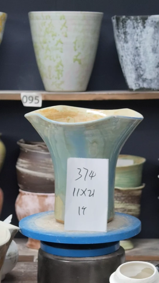 江西景德镇花盆微瑕374