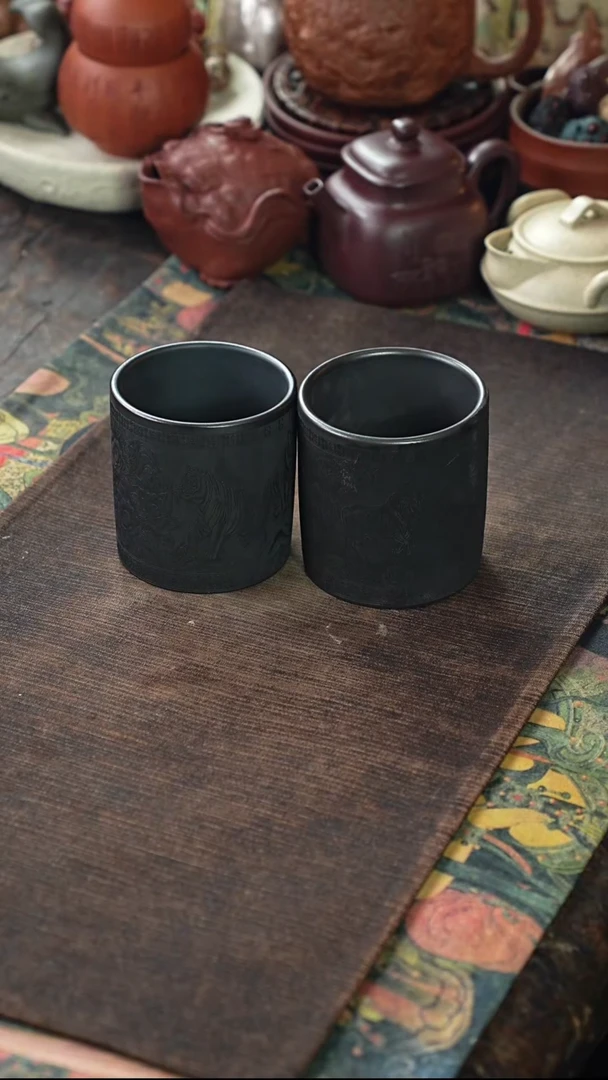 石黄刻五虎图牛紫砂直筒对杯